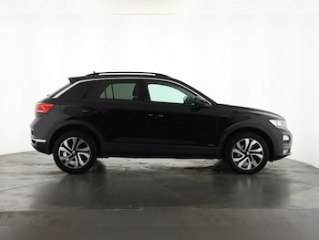 Used Volkswagen T-Roc 2021 for sale - 75652926: Photo