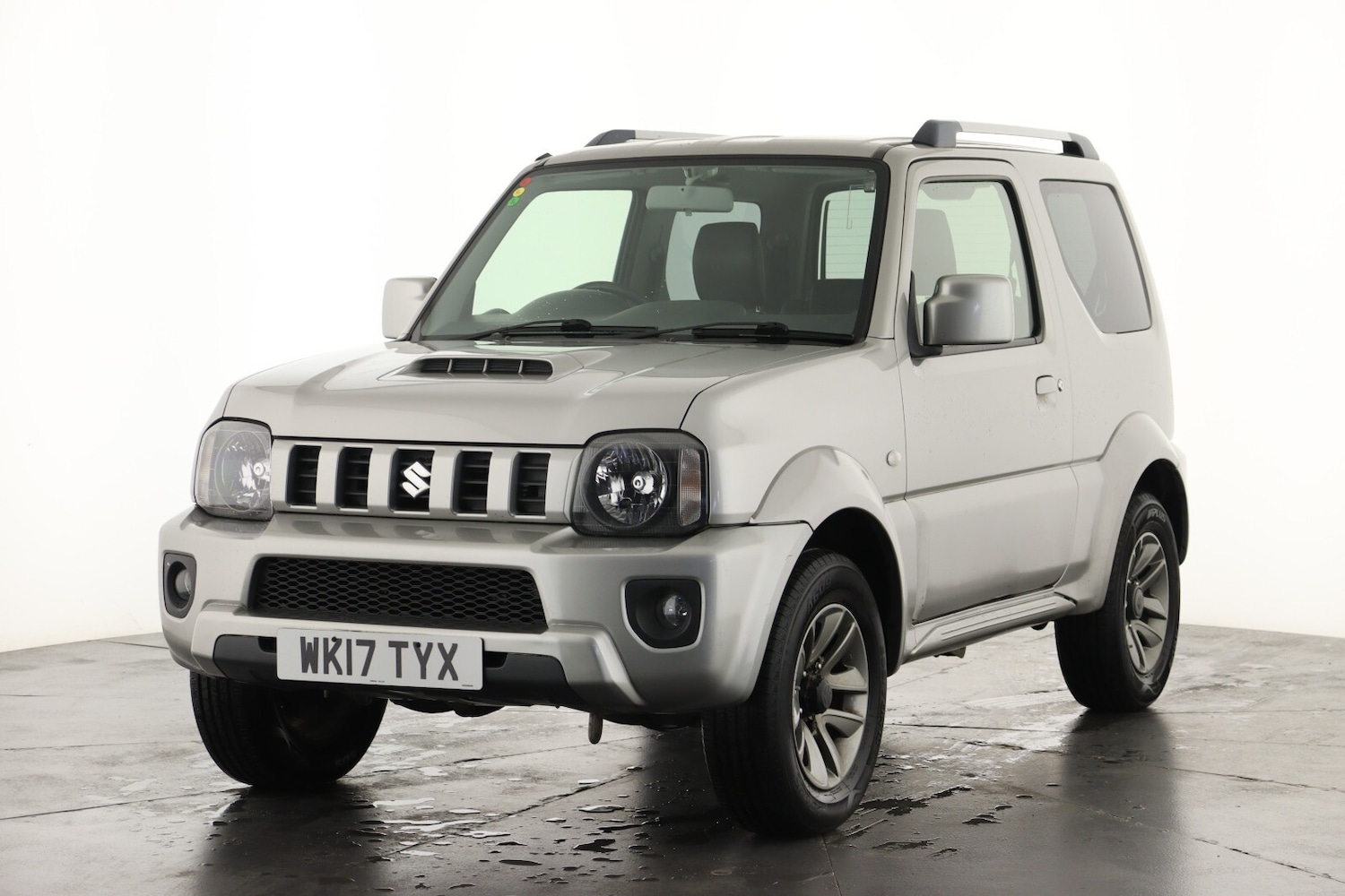 Used Suzuki Jimny 2017 for sale - 76873660: Photo 6