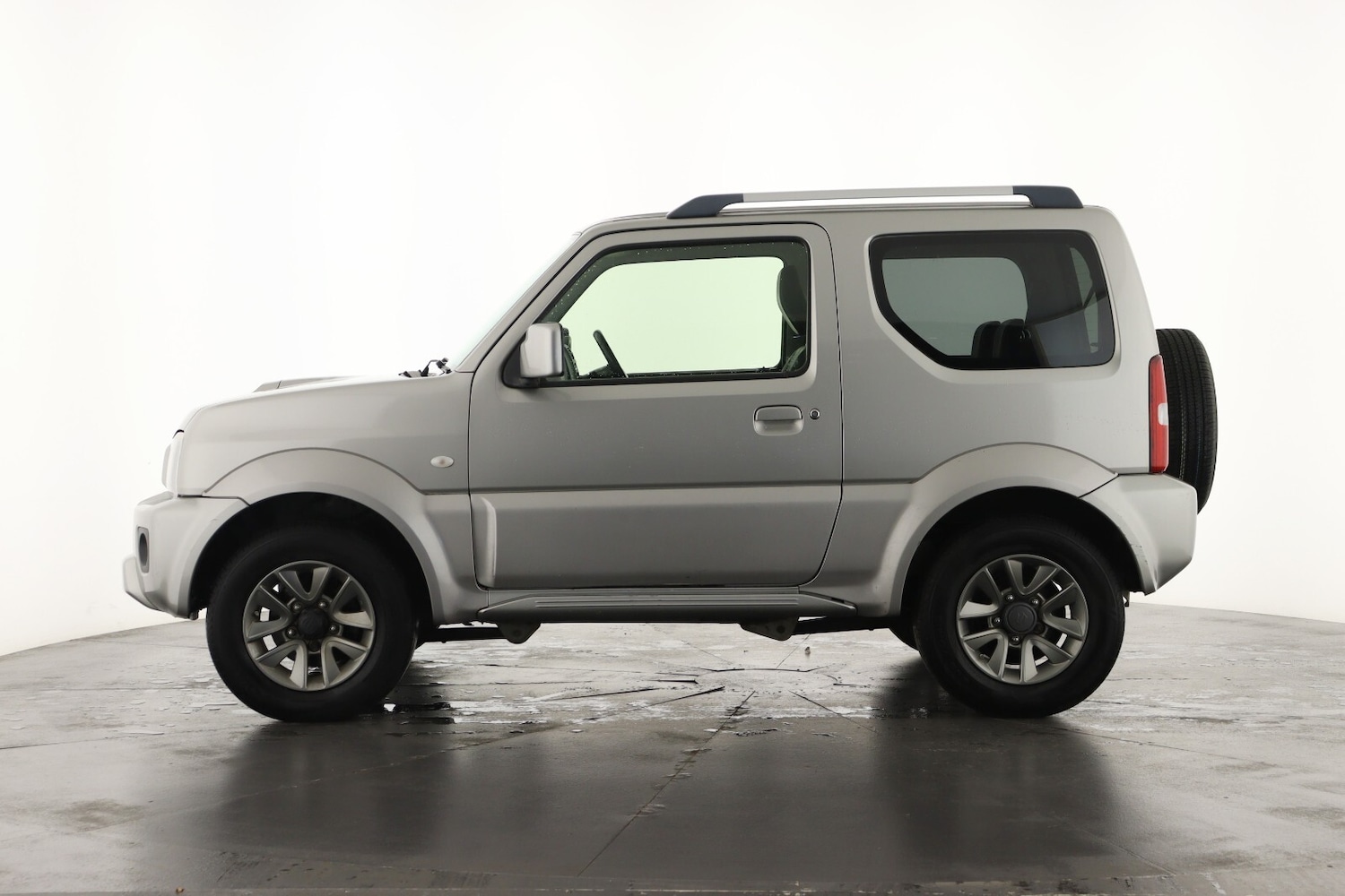 Used Suzuki Jimny 2017 for sale - 76873660: Photo 7