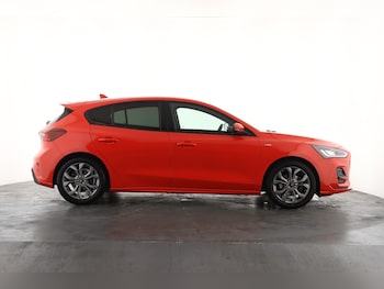 Used Ford Focus 2023 for sale - 78049703: Photo