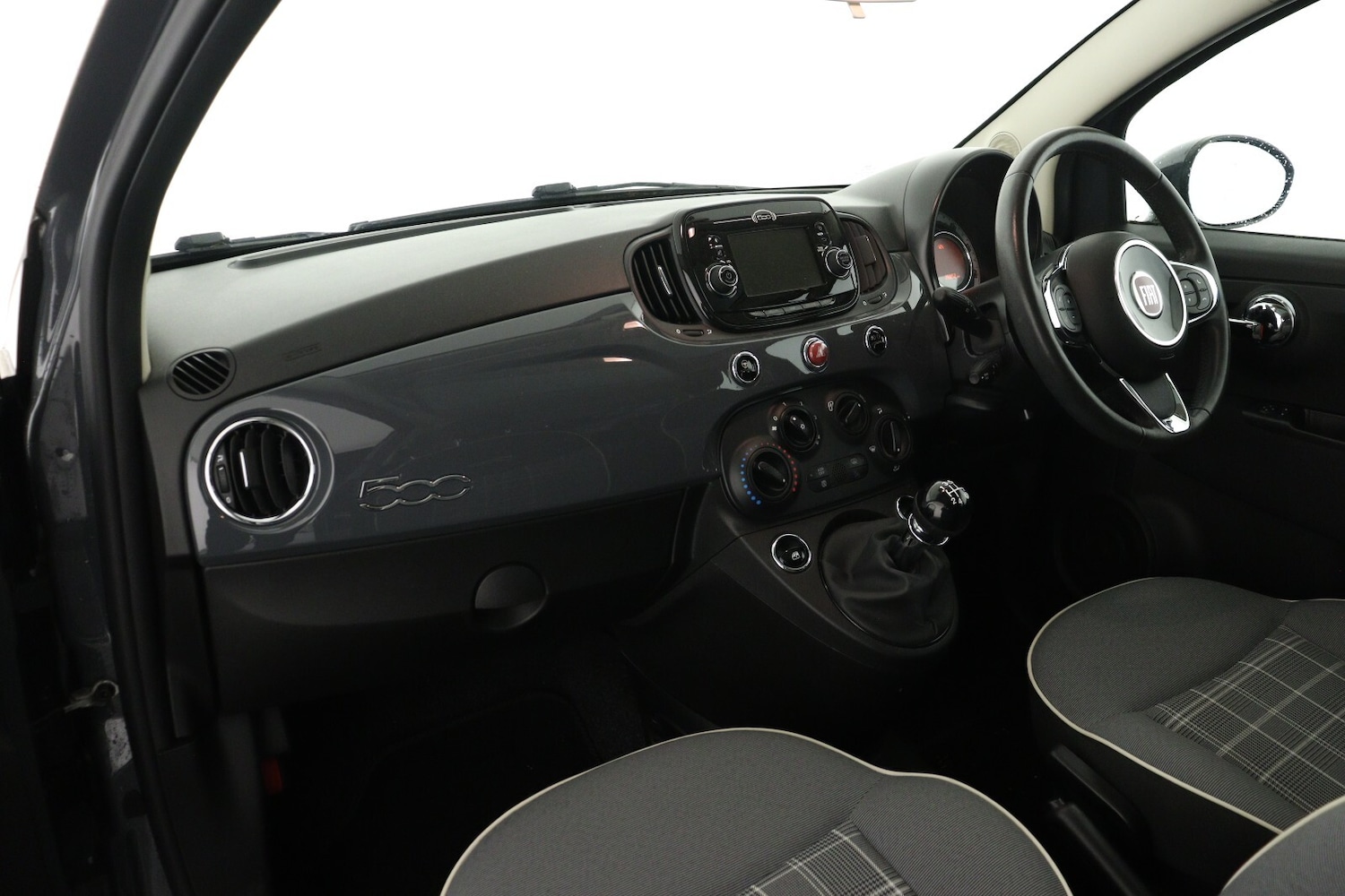 Used Fiat 500 2018 for sale - 76870102: Photo 9