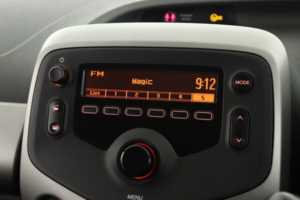 Used Toyota AYGO 2015 for sale - 76332197: Photo 15