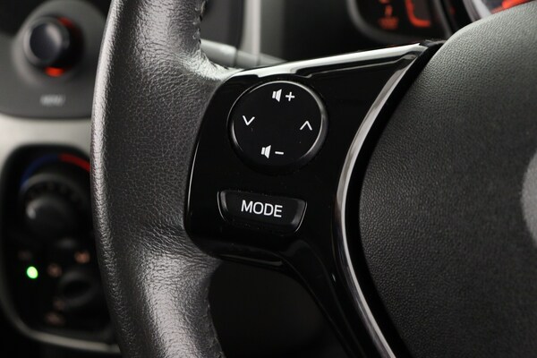 Used Toyota AYGO 2015 for sale - 76332197: Photo 20