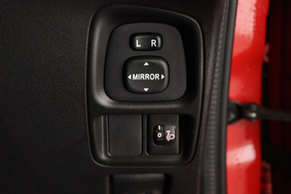 Used Toyota AYGO 2015 for sale - 76332197: Photo 23