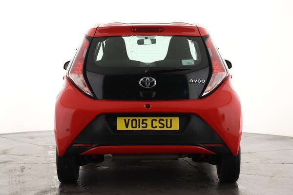 Used Toyota AYGO 2015 for sale - 76332197: Photo 2