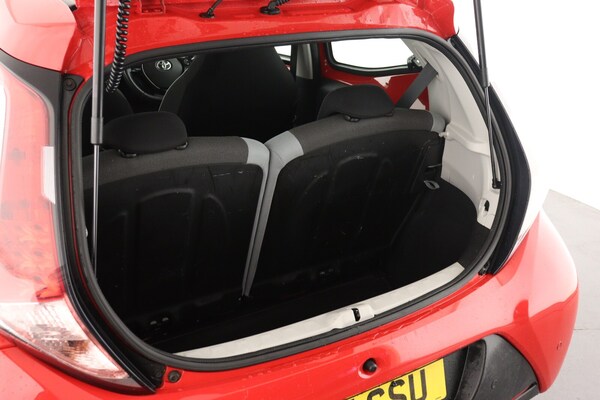 Used Toyota AYGO 2015 for sale - 76332197: Photo 9