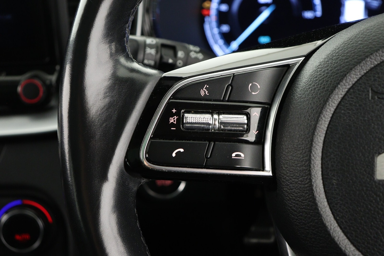 Used Kia XCeed 2021 for sale - 77326289: Photo 28