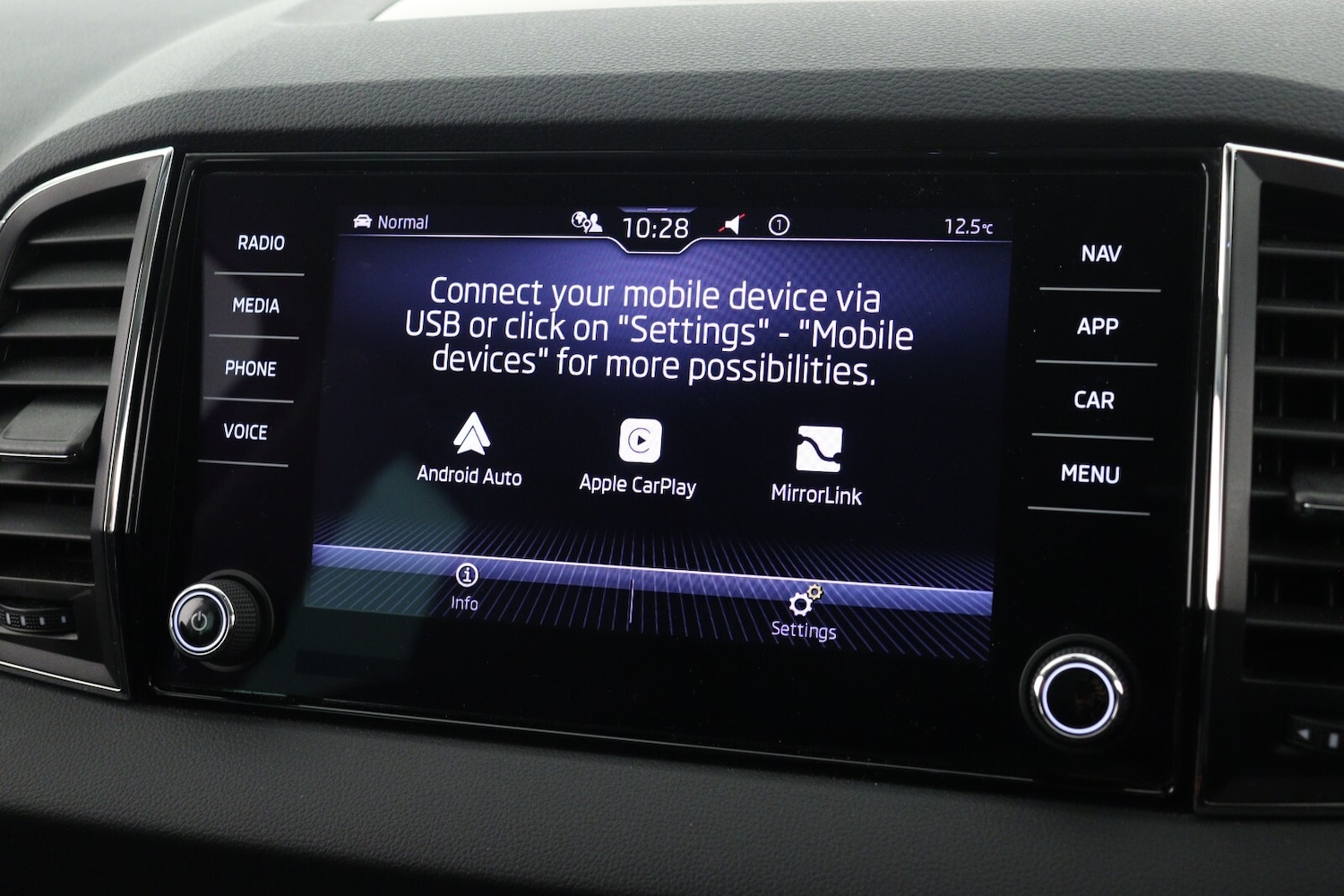 Used Skoda Karoq 2022 for sale - 76873654: Photo 18