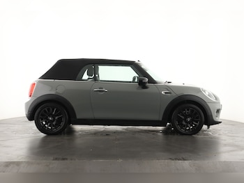 Used MINI Convertible 2019 for sale - 76487170: Photo