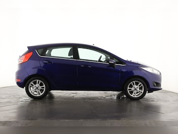 Used Ford Fiesta 2017 for sale - 76501493: Photo