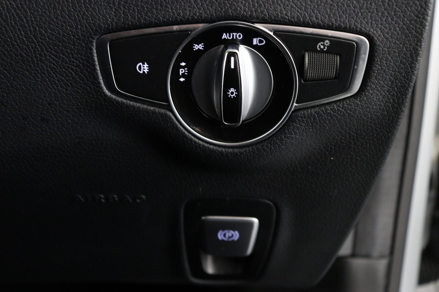 Used Mercedes-Benz E Class 2018 for sale - 76870118: Photo 28