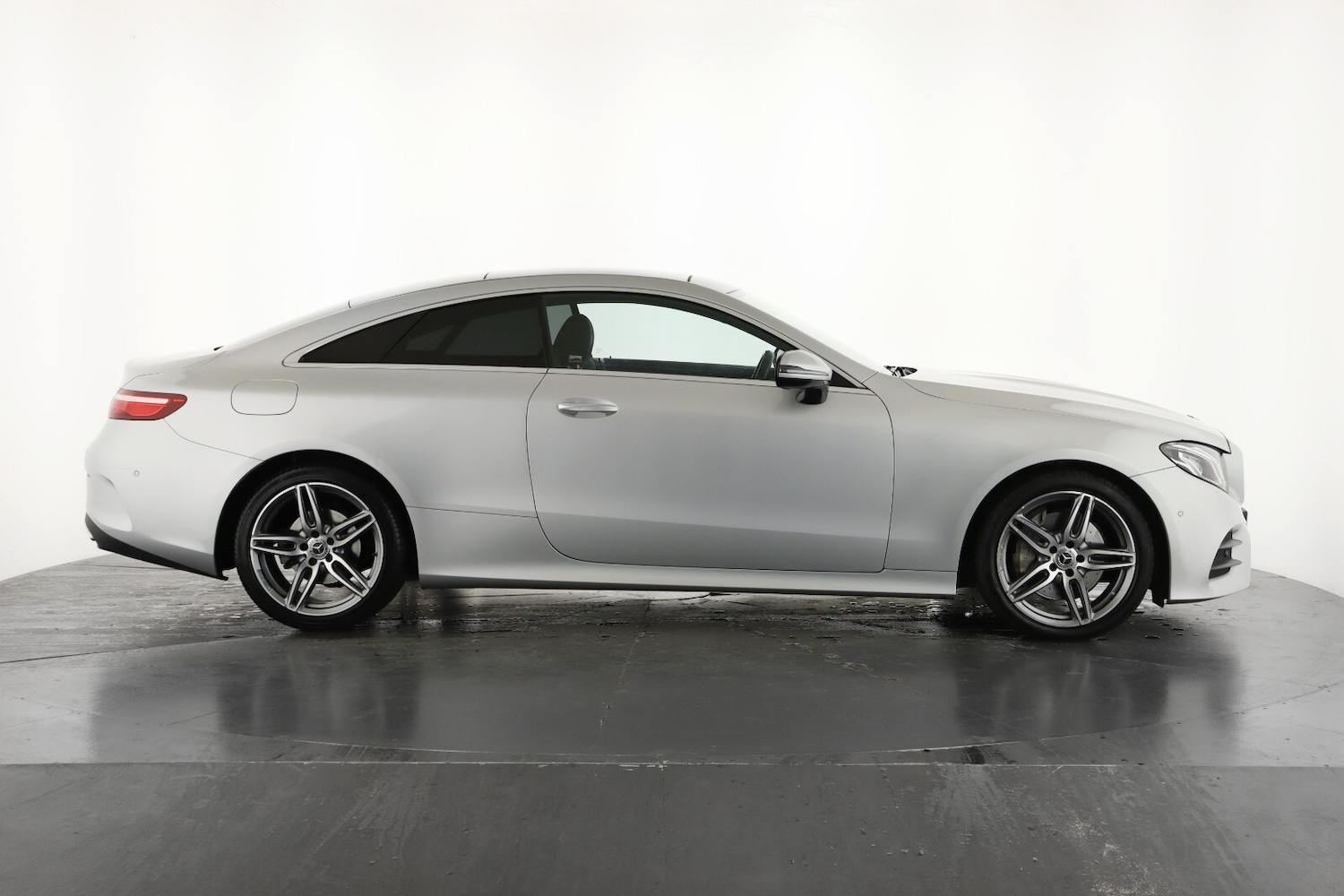 Used Mercedes-Benz E Class 2018 for sale - 76870118: Photo 4