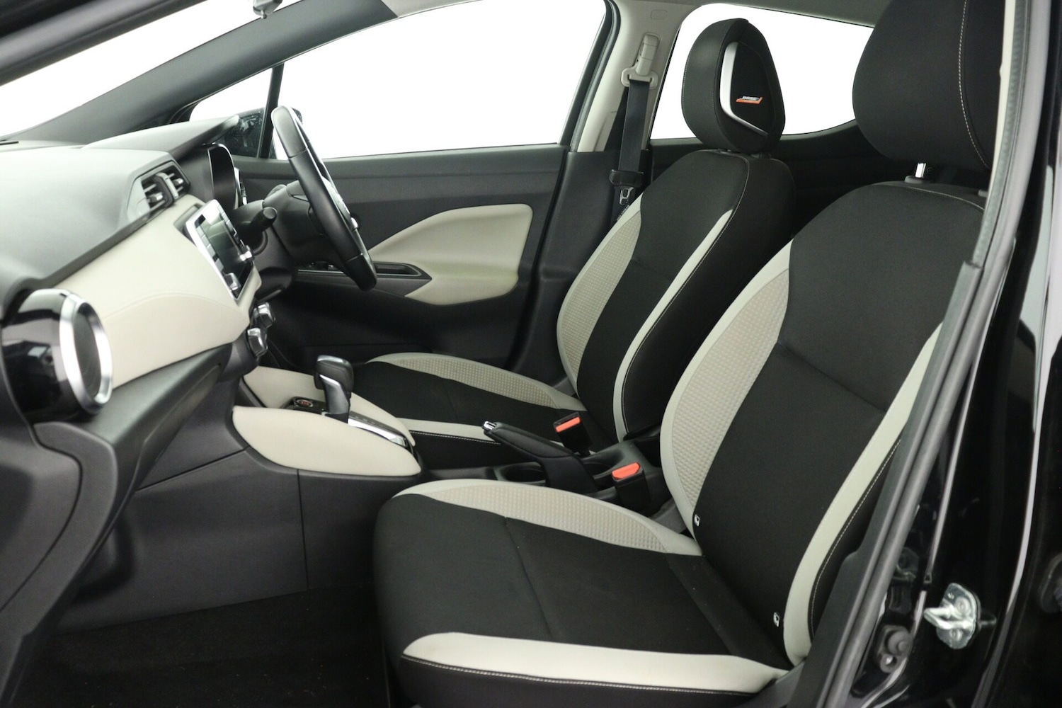 Used Nissan Micra 2021 for sale - 76355144: Photo 10