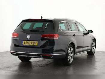 Used Volkswagen Passat 2016 for sale - 75324667: Photo