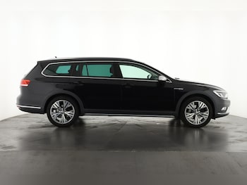 Used Volkswagen Passat 2016 for sale - 75324667: Photo