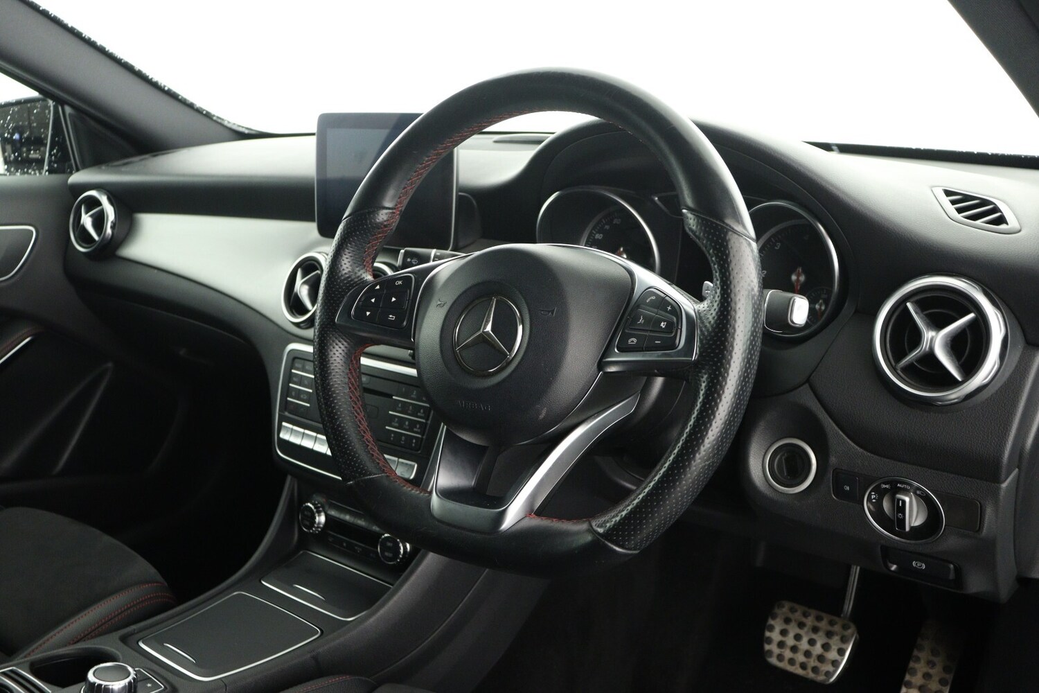 Used Mercedes-Benz GLA 2018 for sale - 76914850: Photo 14