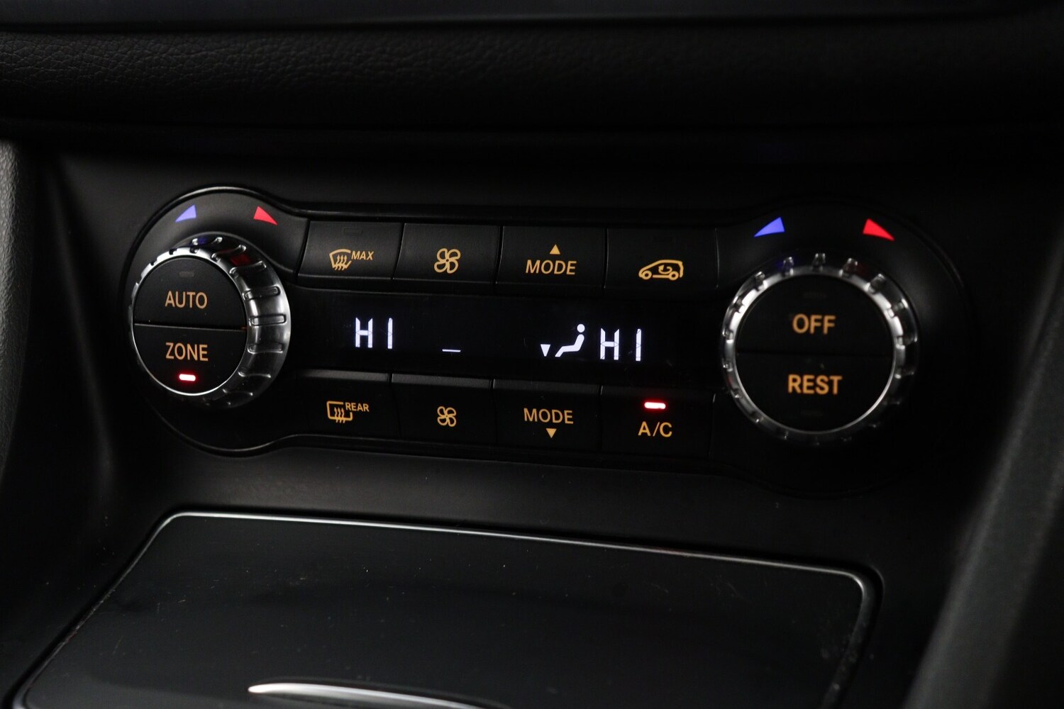 Used Mercedes-Benz GLA 2018 for sale - 76914850: Photo 21