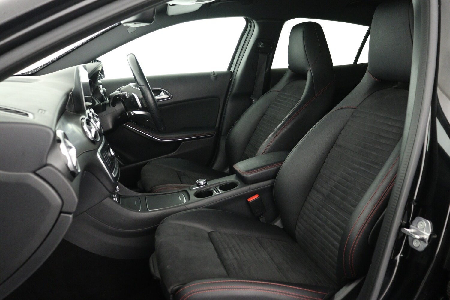 Used Mercedes-Benz GLA 2018 for sale - 77532008: Photo 11