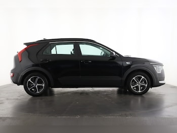 Used Kia Niro 2023 for sale - 76872501: Photo