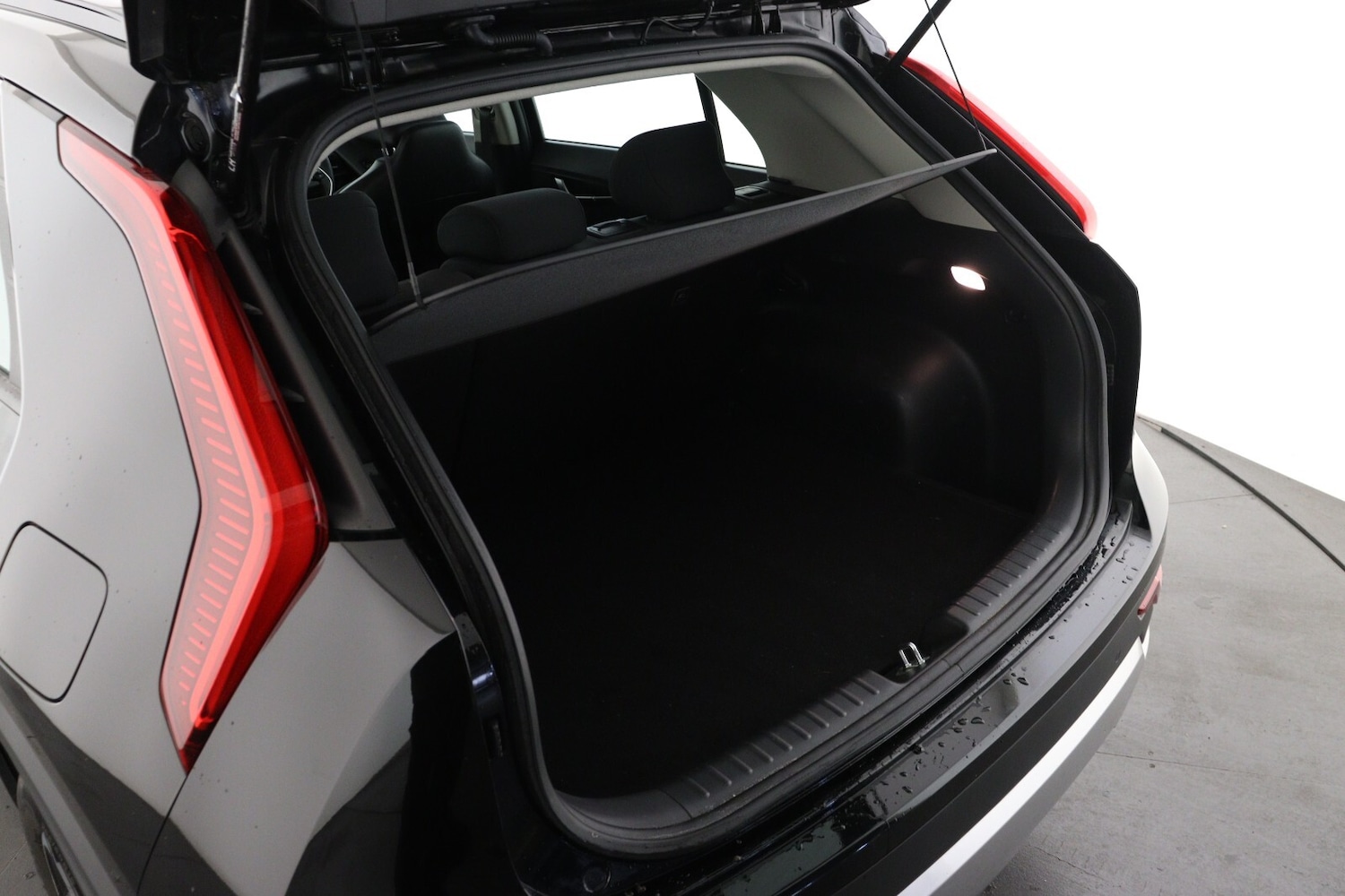 Used Kia Niro 2023 for sale - 76872501: Photo 9