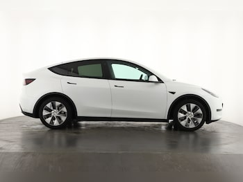 Used Tesla Model Y 2023 for sale - 76355200: Photo