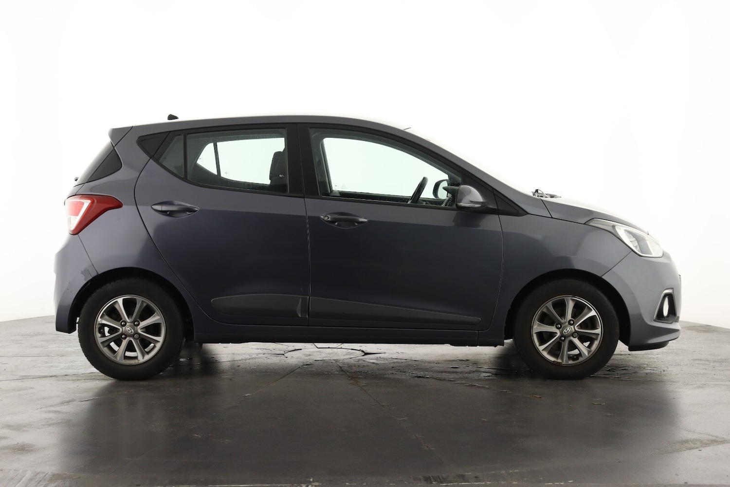 Used Hyundai i10 2014 for sale - 77035823: Photo 4