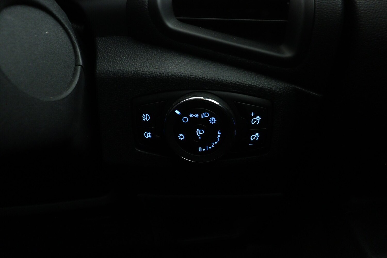 Used Ford Ecosport 2018 for sale - 76874275: Photo 25