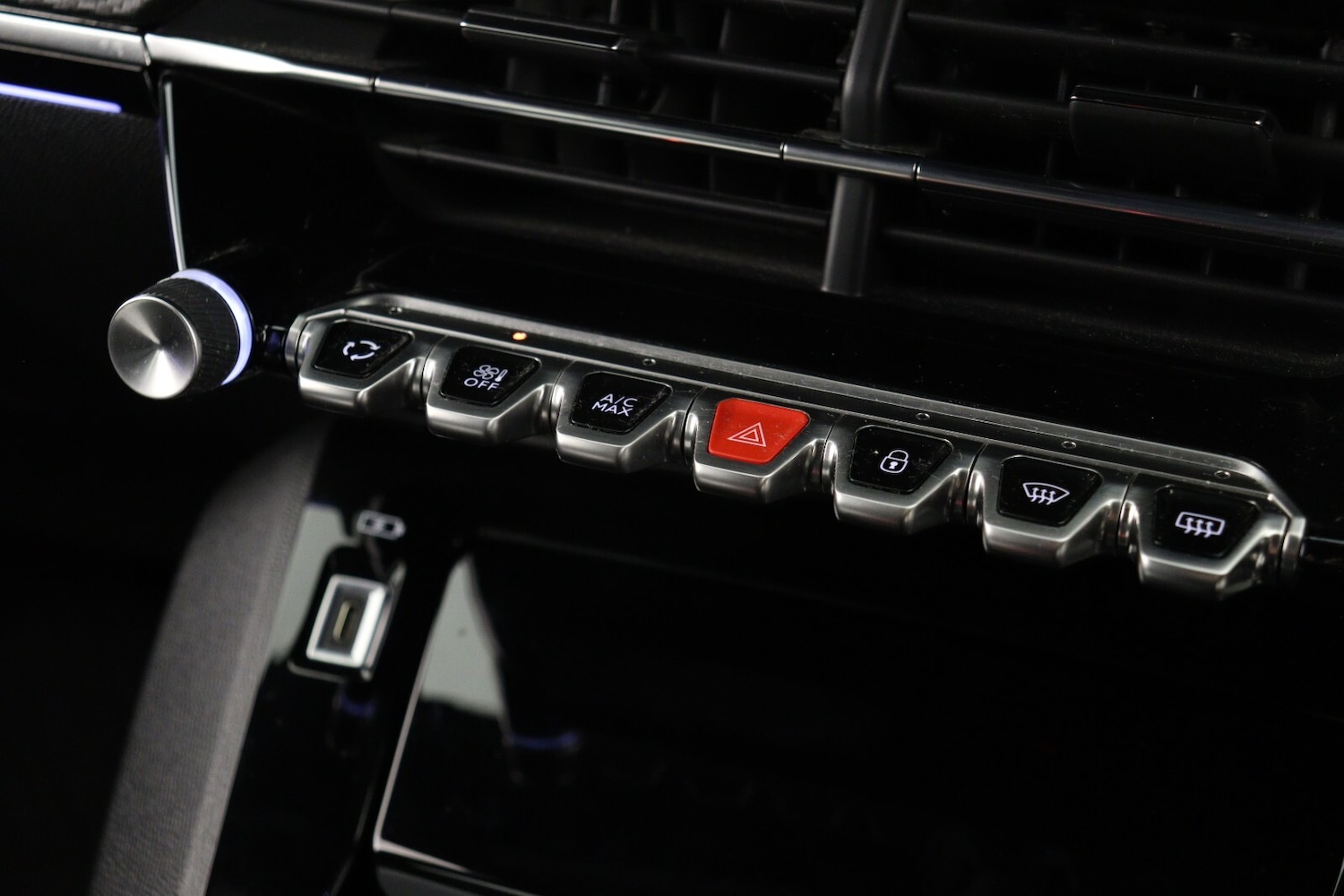 Used Peugeot 208 2020 for sale - 77122624: Photo 20