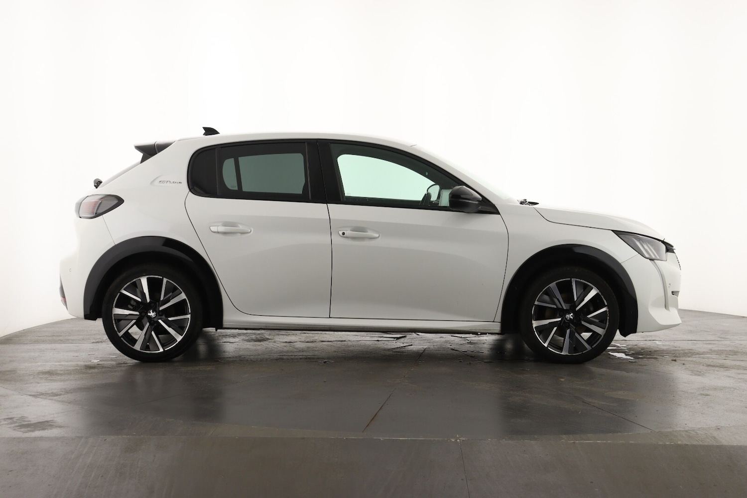 Used Peugeot 208 2020 for sale - 77122624: Photo 5