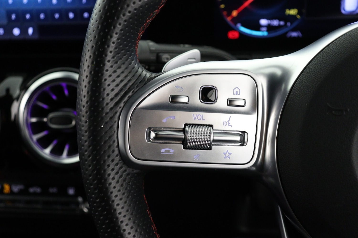 Used Mercedes-Benz EQA 2021 for sale - 76870389: Photo 25