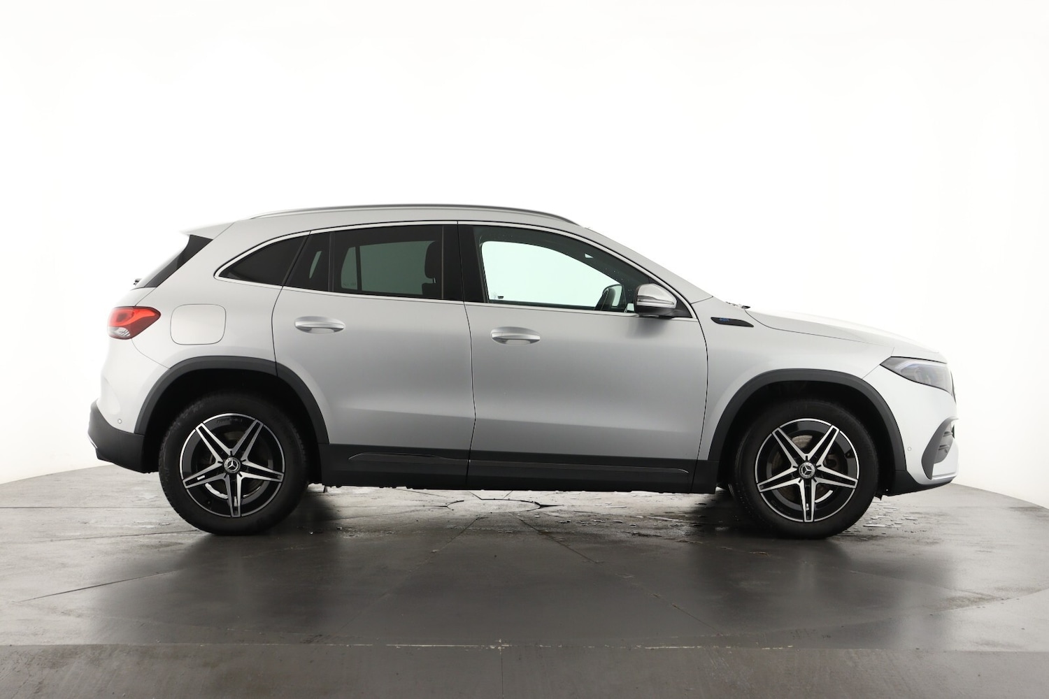 Used Mercedes-Benz EQA 2021 for sale - 76870389: Photo 4