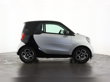 Used smart fortwo 2018 for sale - 75894943: Photo