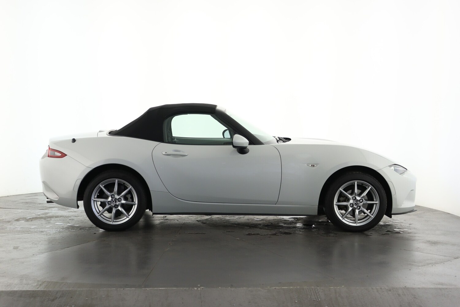 Used Mazda MX-5 2018 for sale - 76871903: Photo 4