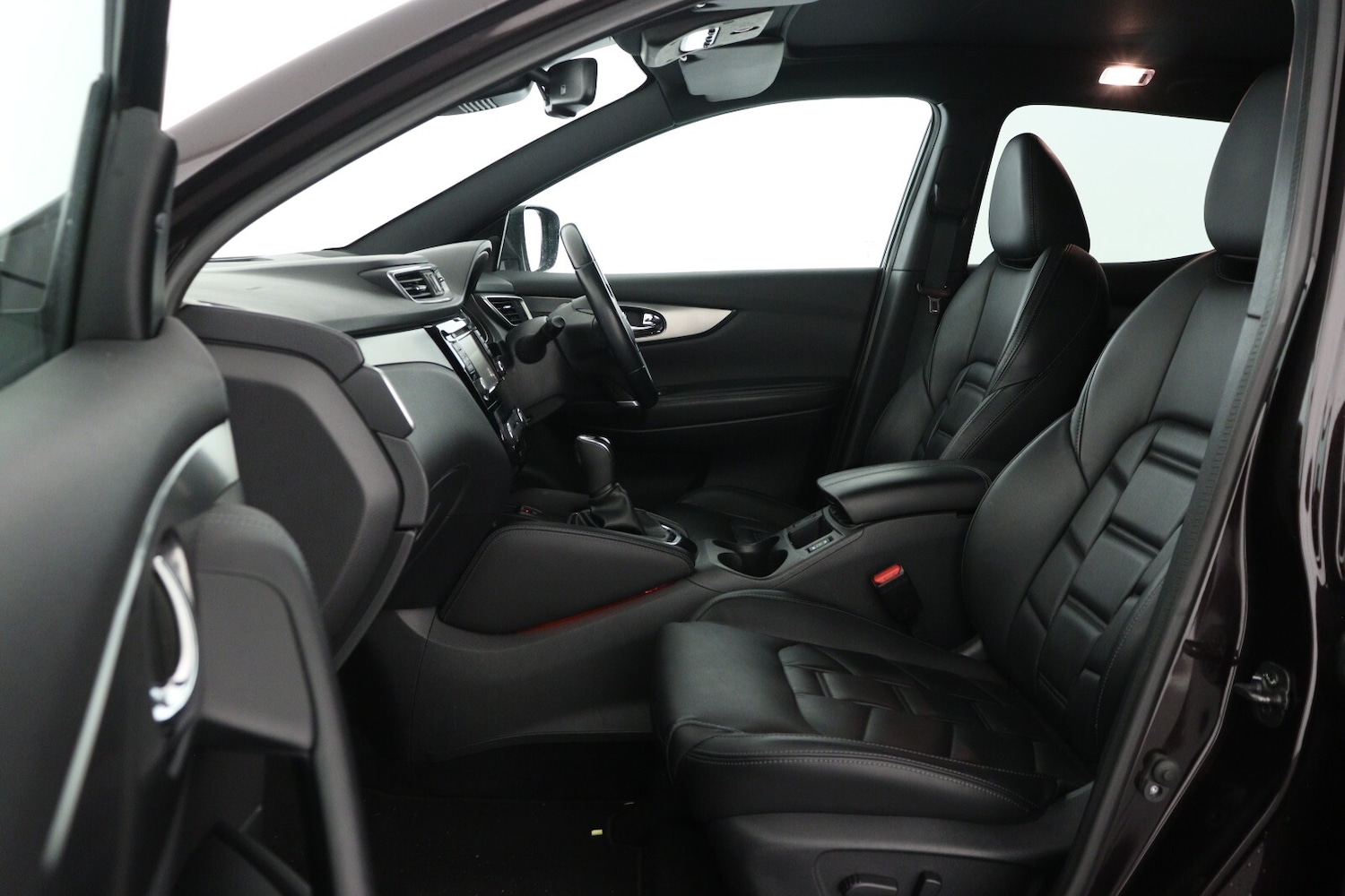 Used Nissan Qashqai 2017 for sale - 76062102: Photo 11