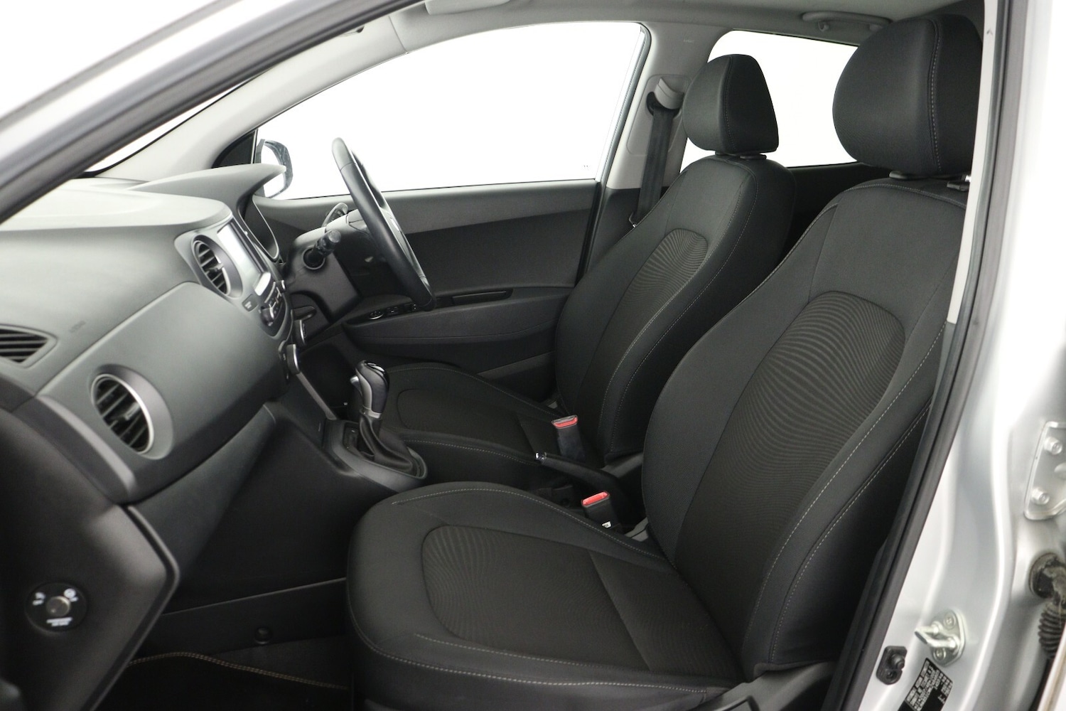 Used Hyundai i10 2018 for sale - 77261482: Photo 10