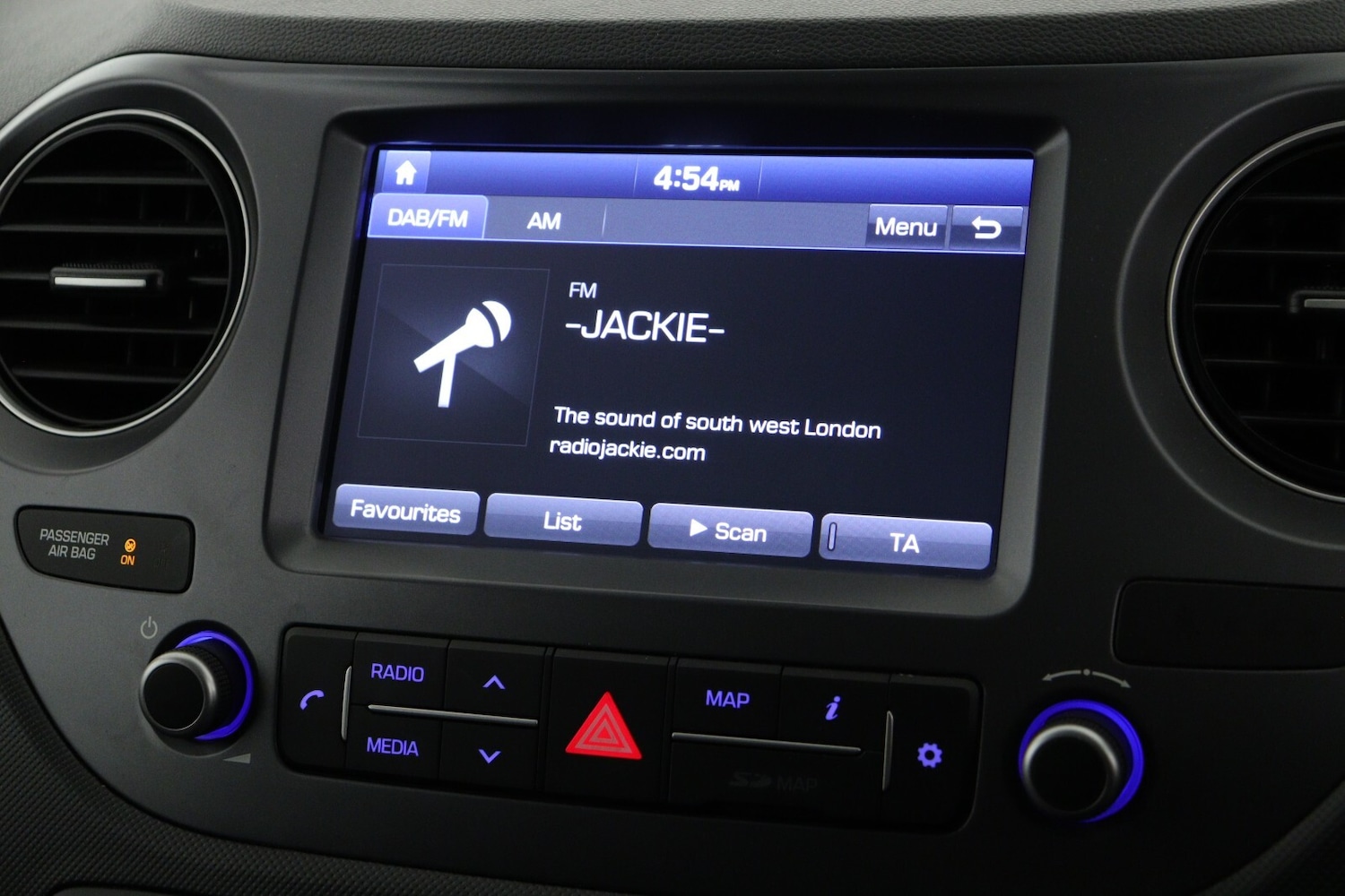 Used Hyundai i10 2018 for sale - 77261482: Photo 17