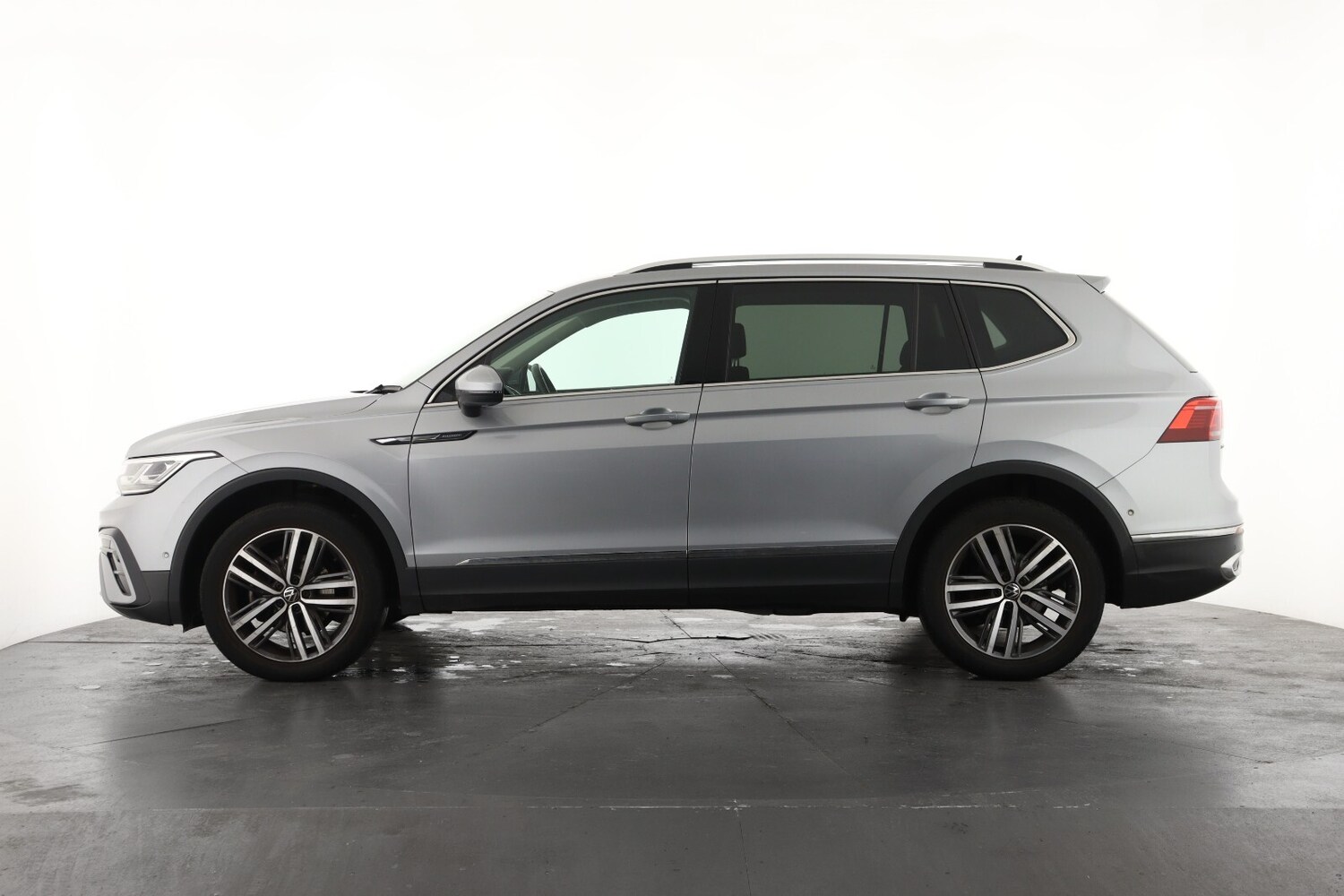 Used Volkswagen Tiguan Allspace 2023 for sale - 77570038: Photo 7