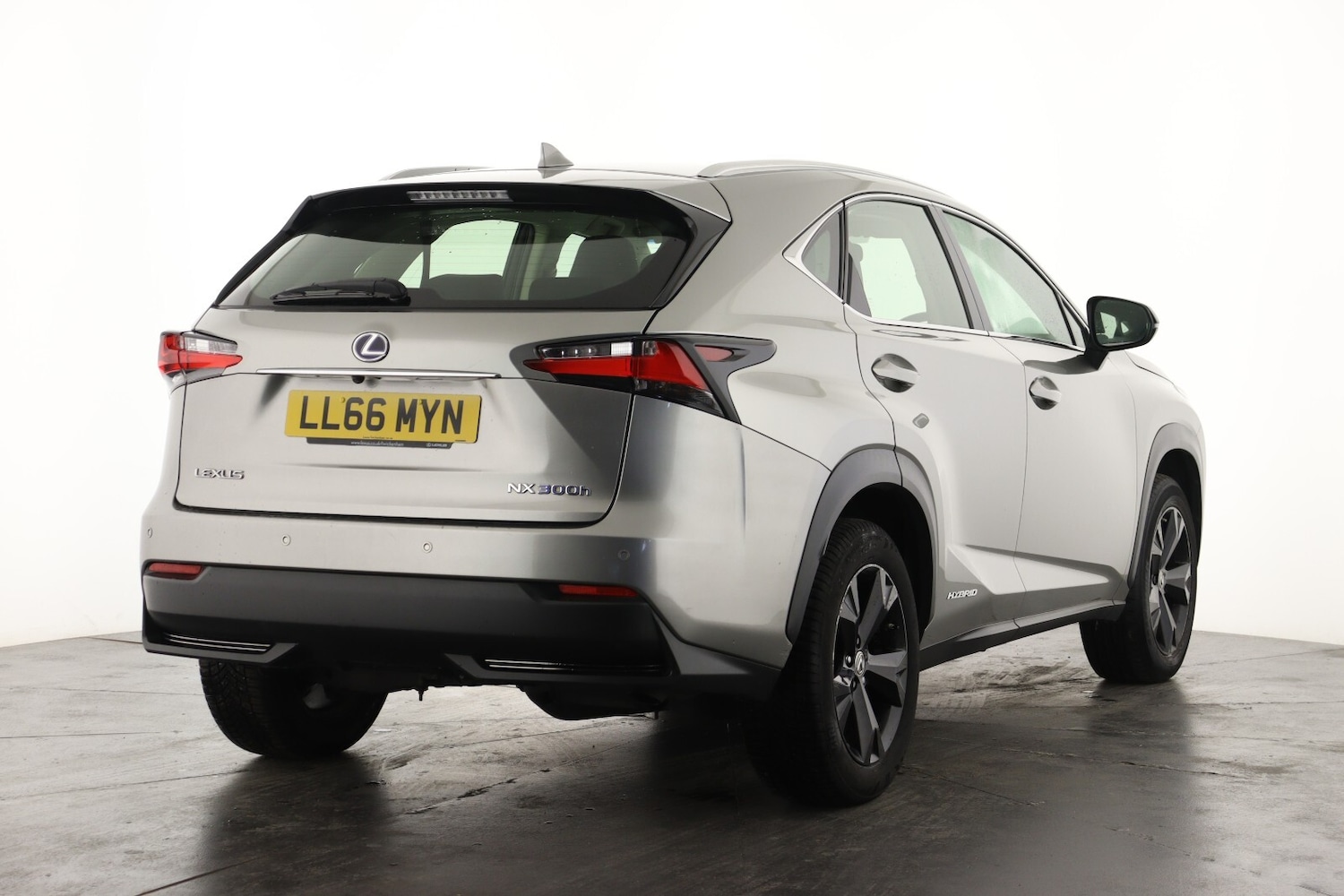 Used Lexus NX 2016 for sale - 76623580: Photo 3