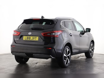 Used Nissan Qashqai 2018 for sale - 76580115: Photo