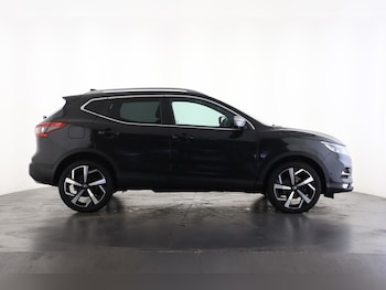 Used Nissan Qashqai 2018 for sale - 76580115: Photo