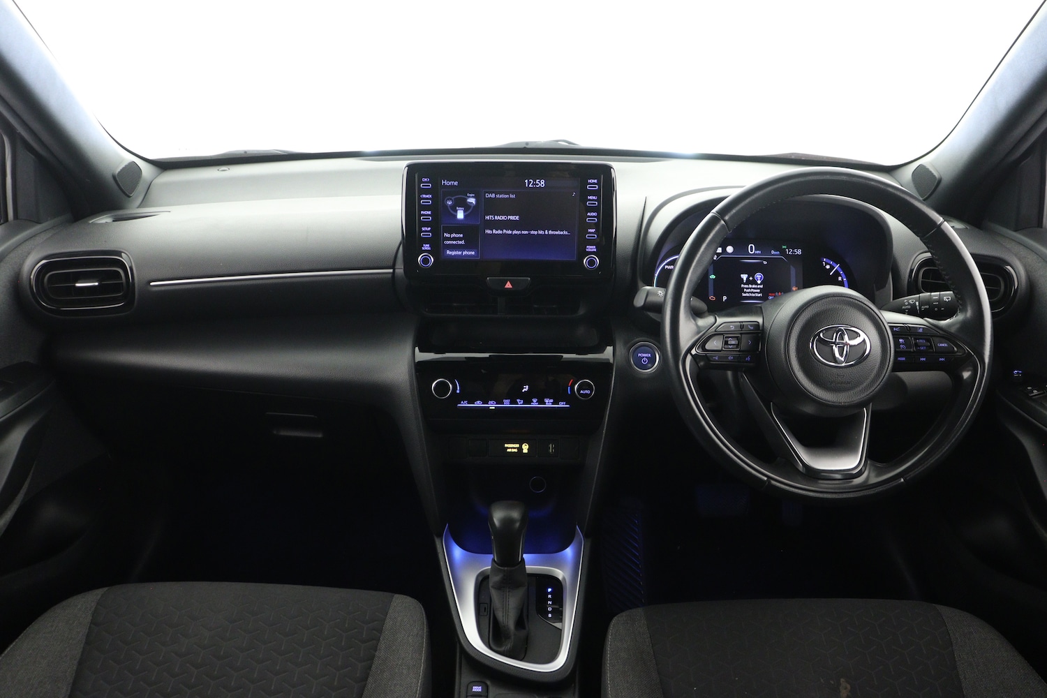 Used Toyota Yaris Cross 2022 for sale - 76871895: Photo 14