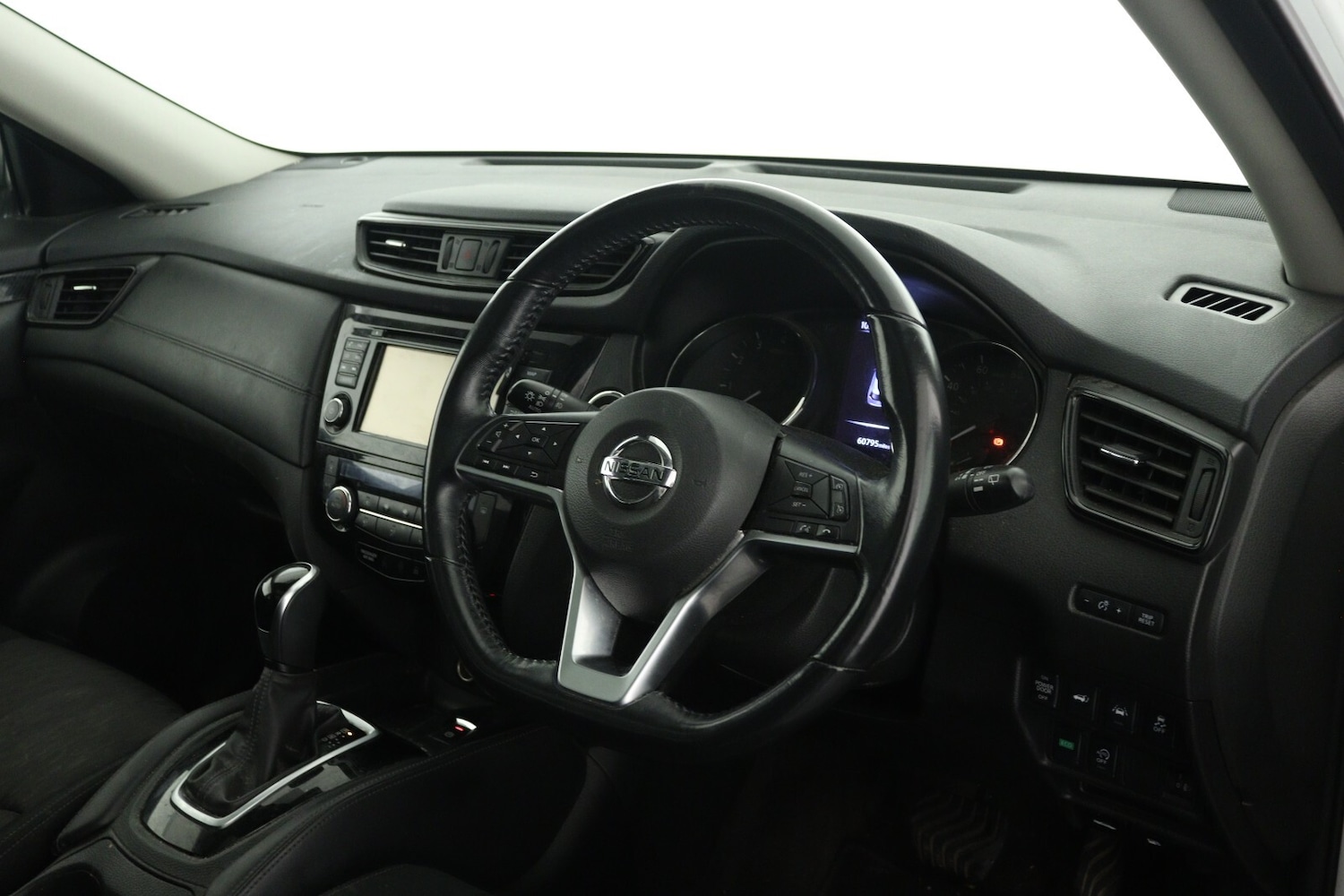 Used Nissan X-Trail 2019 for sale - 76602852: Photo 14