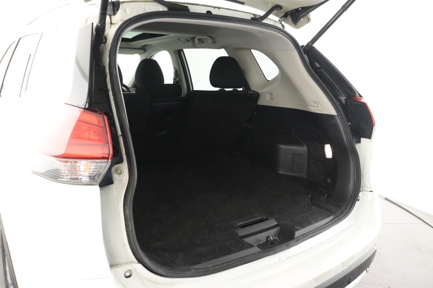 Used Nissan X-Trail 2019 for sale - 76602852: Photo 9