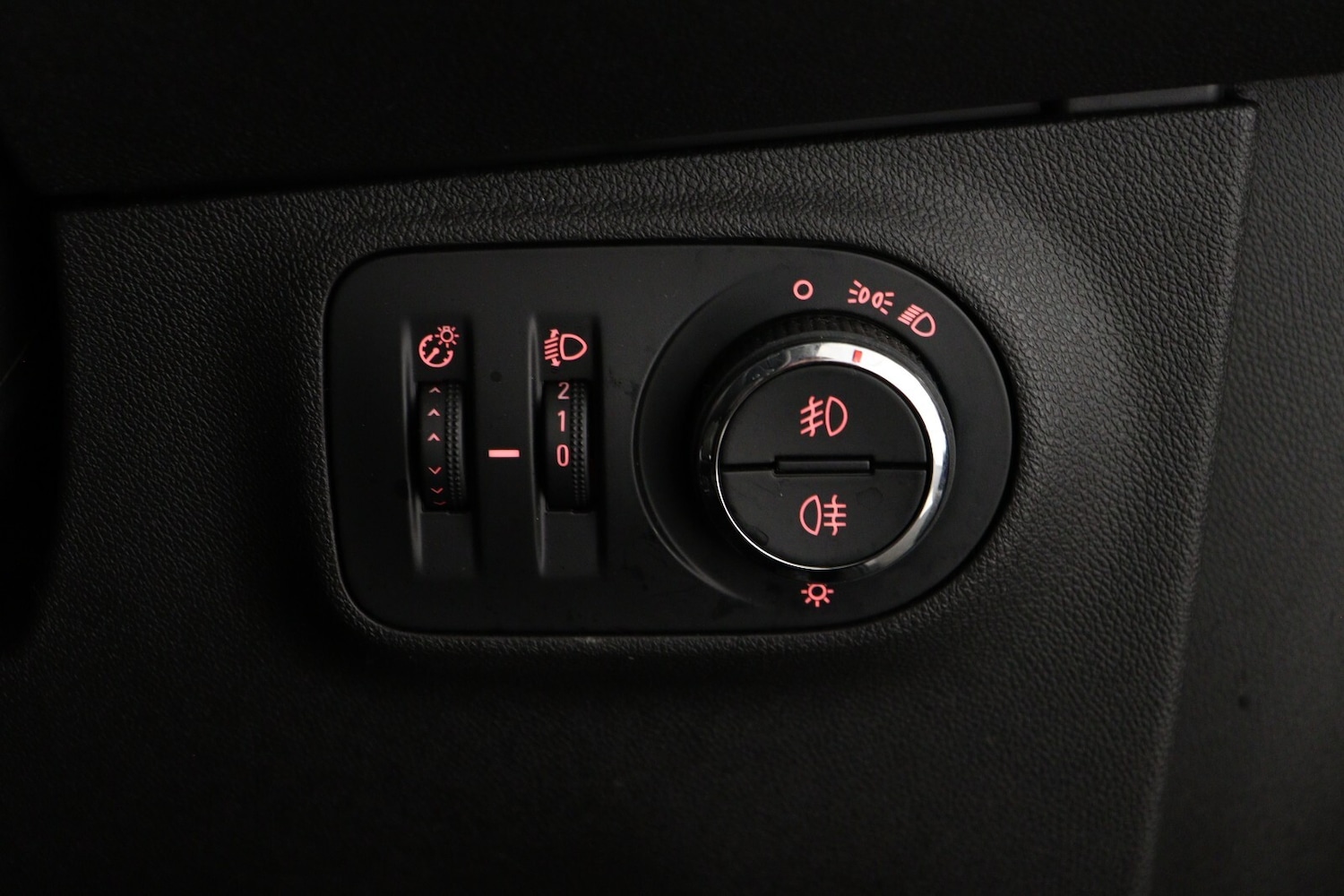 Used Vauxhall Corsa 2015 for sale - 77319095: Photo 23