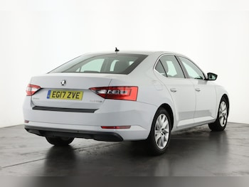 Used Skoda Superb 2017 for sale - 75324026: Photo