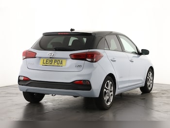 Used Hyundai i20 2019 for sale - 76927934: Photo