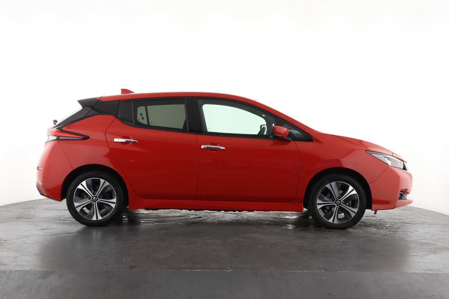 Used Nissan Leaf 2021 for sale - 77307565: Photo 4