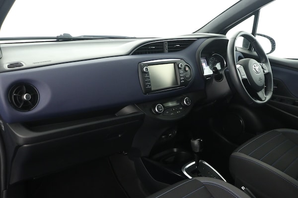 Used Toyota Yaris 2018 for sale - 76311858: Photo 11