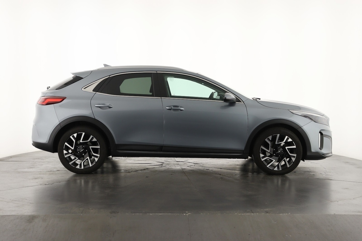 Used Kia XCeed 2022 for sale - 76874876: Photo 4