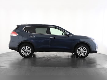 Used Nissan X-Trail 2017 for sale - 76872992: Photo
